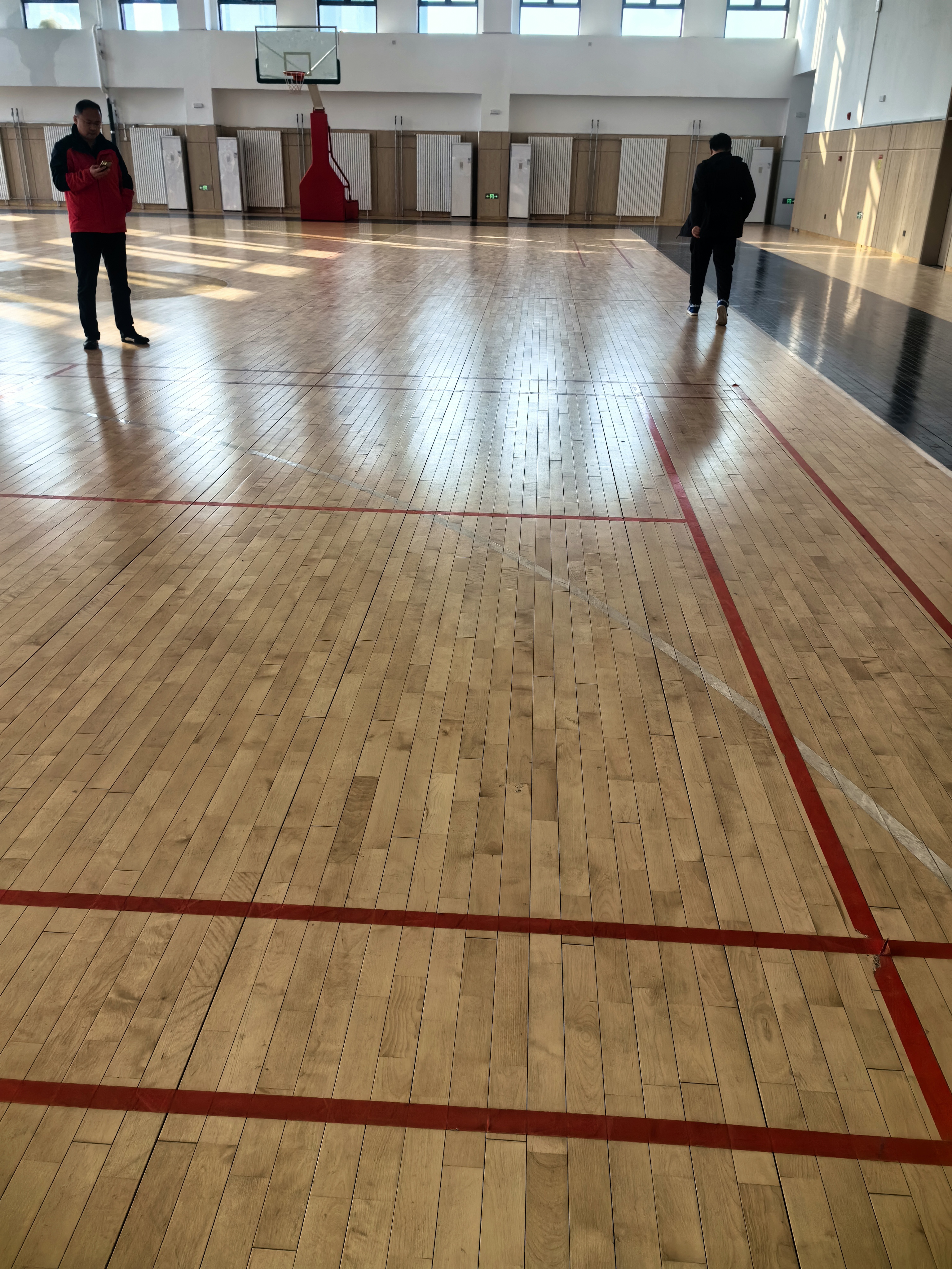 体育馆运动木地板翻新