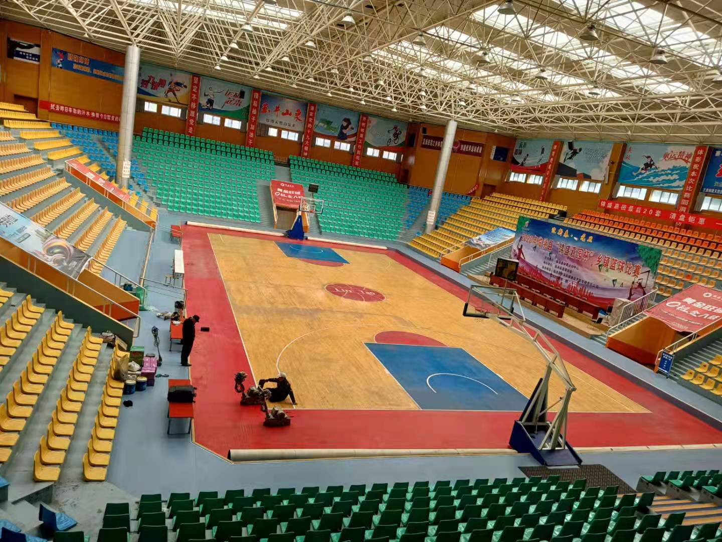 篮球馆木地板翻新