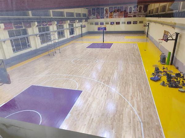 篮球馆木地板翻新