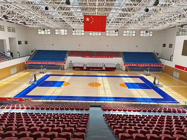 高校体育馆运动木地板翻新