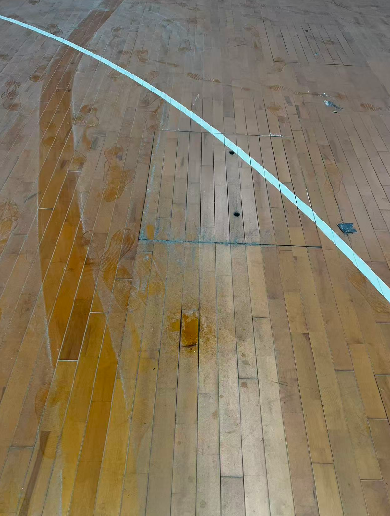 体育馆运动木地板翻新