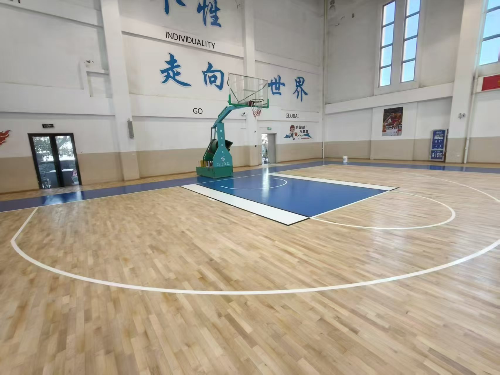 体育运动木地板翻新