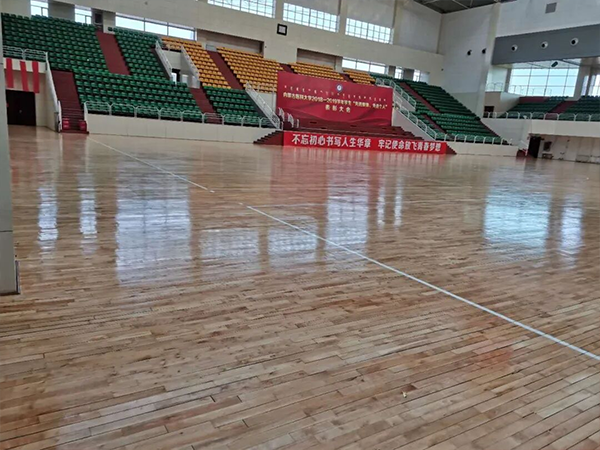 旧篮球馆运动木地板翻新秘籍：12 天逆袭
