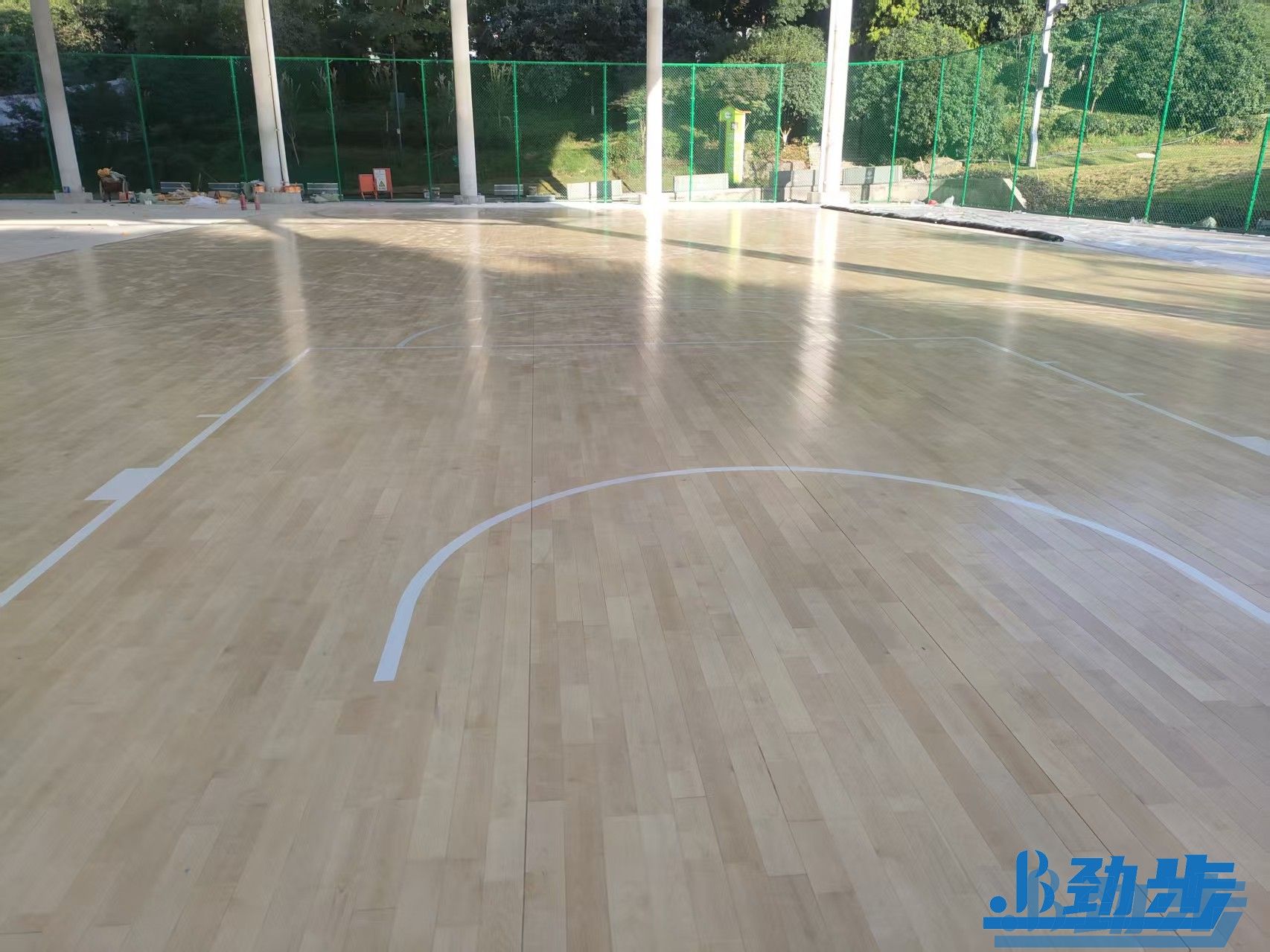 篮球馆木地板翻新