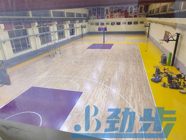 篮球馆地板翻新价格